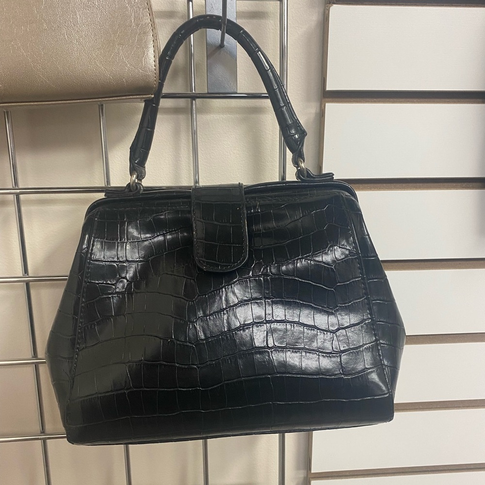 VINTAGE HANDBAG